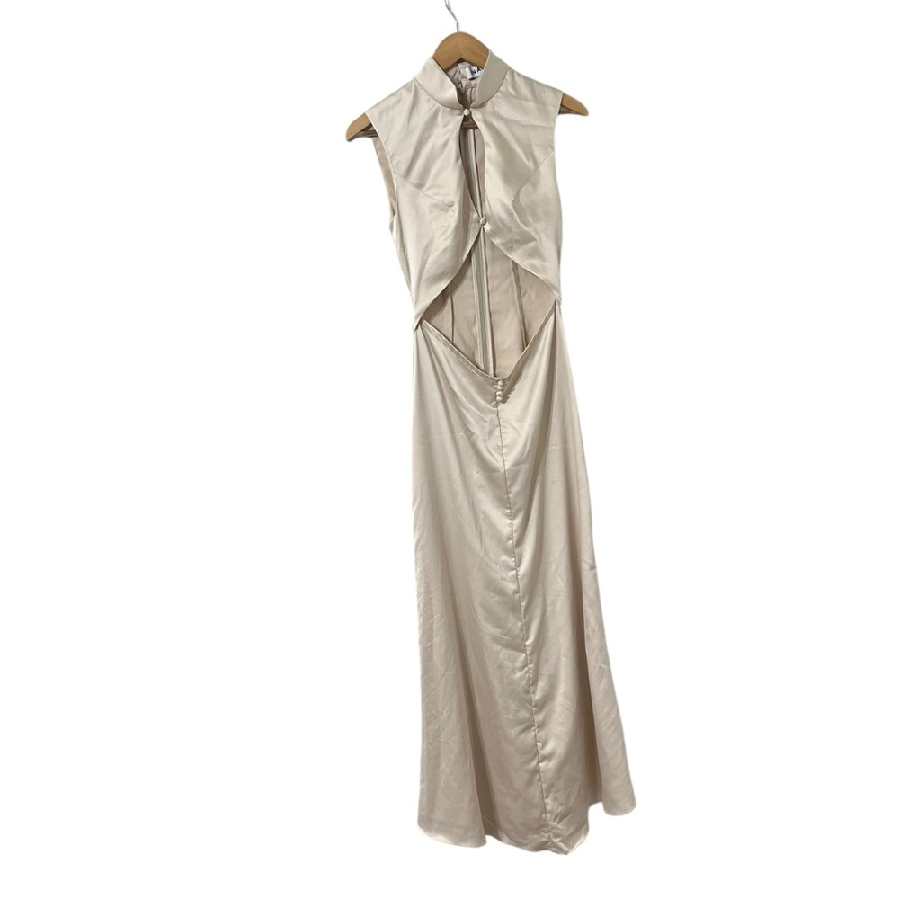 New Onarin First Glimpse Champagne Sleeveless Formal Gown Dress — image 6 of 8
